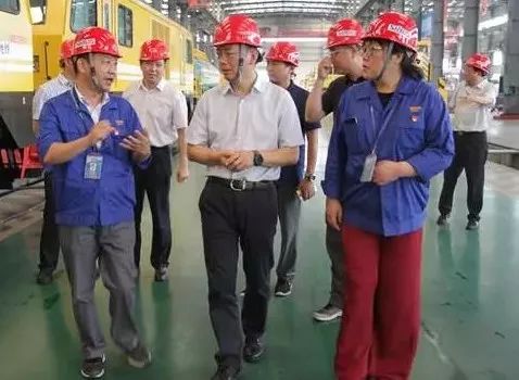 湖北省督查组、省税务局副局长杨绪春一行莅临九游会·AG·「中国」官方网站重工参观考察